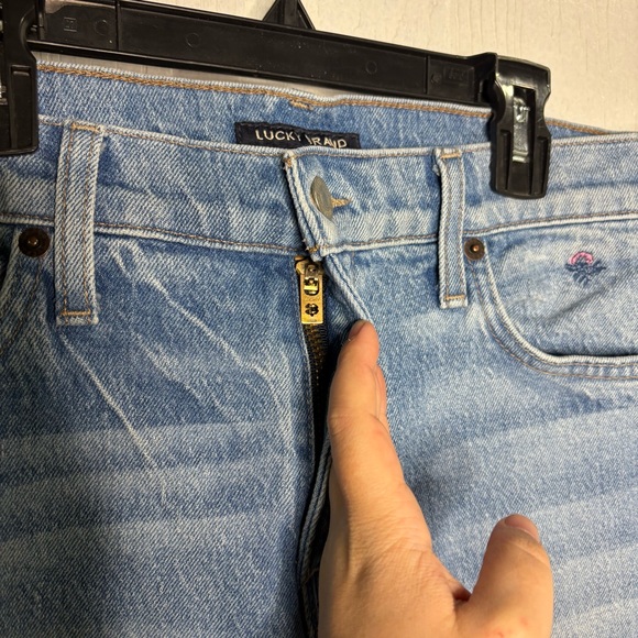 Lucky Brand Sienna Mid Rise Slim Boyfriend Jean In Wisteria CT Wash Size 2/26 - Picture 5 of 14